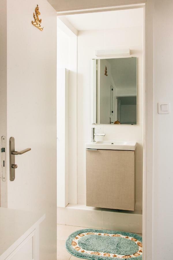 Adorable Apartment In Nice Downtown Екстериор снимка